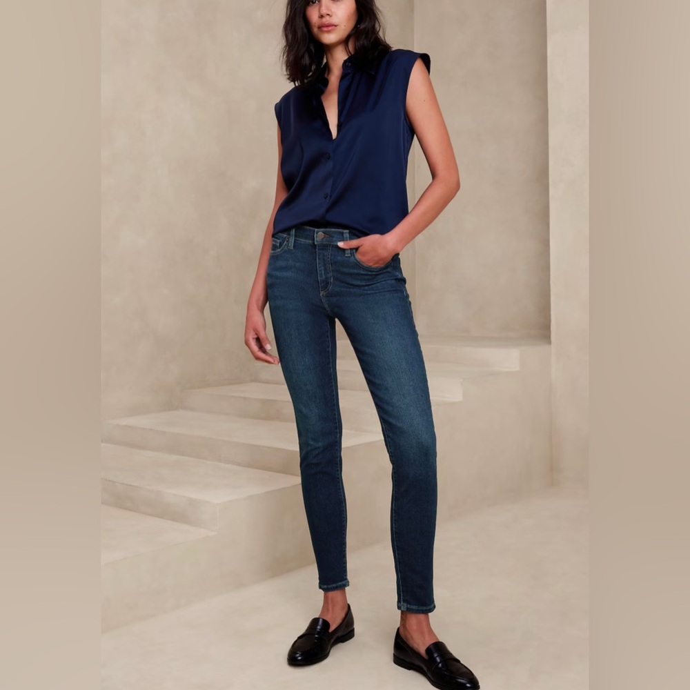 Banana Republic mid rise skinny jeans Size 28
